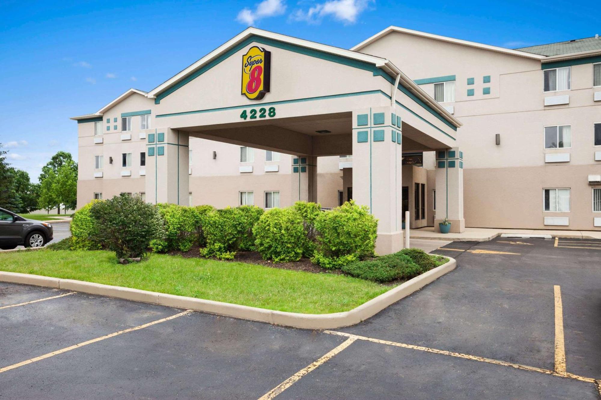 Super 8 By Wyndham Aurora/Naperville Area Exterior foto